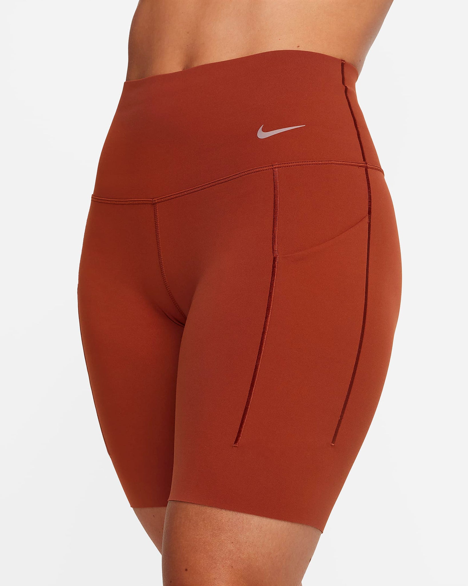 Nike Universa - Shorts de ciclismo con bolsillos de 20 cm de tiro alto y media sujeción para mujer